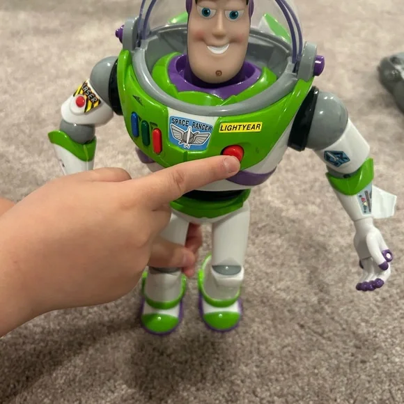 Disney Store Buzz Lightyear Talking Action Figure - Picture 5 of 12
